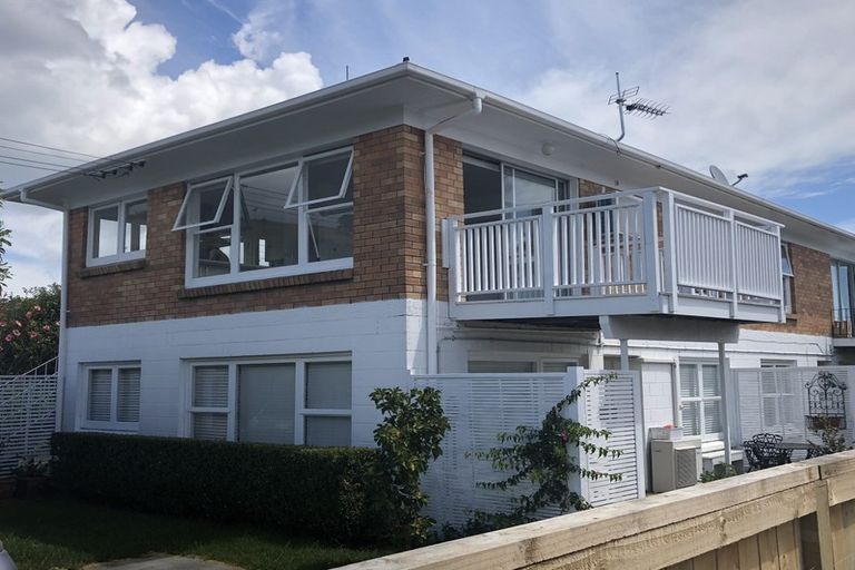Photo of property in 1/175 Victoria Road, Devonport, Auckland, 0624