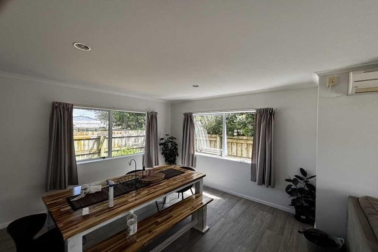 Photo of property in 369 Waihi Road, Normanby, Hawera, 4614