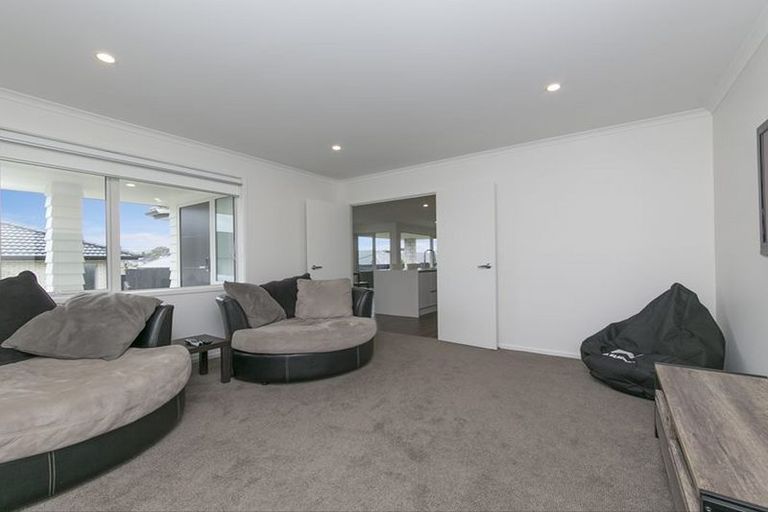 Photo of property in 3 Turpin Road, Riverhead, 0820