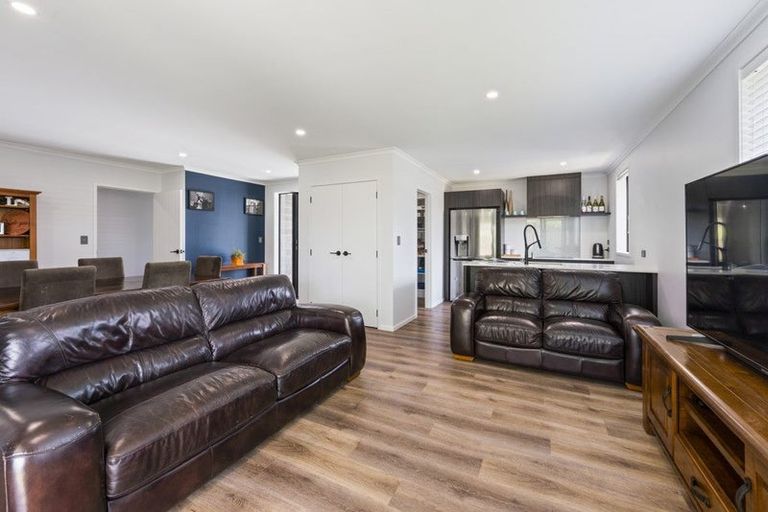 Photo of property in 6 Chardonnay Way, Te Kauwhata, 3710