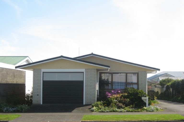 Photo of property in 24/1 Bulteel Street, New Plymouth, 4310