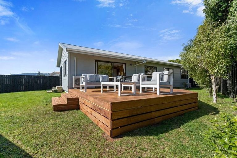Photo of property in 65 Queens Road, Waikanae Beach, Waikanae, 5036