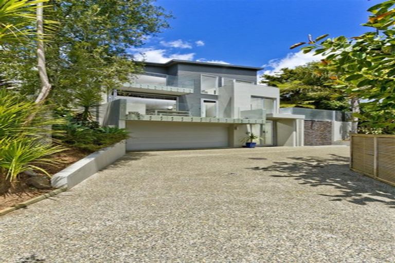 Photo of property in 20a Hebron Road, Waiake, Auckland, 0630