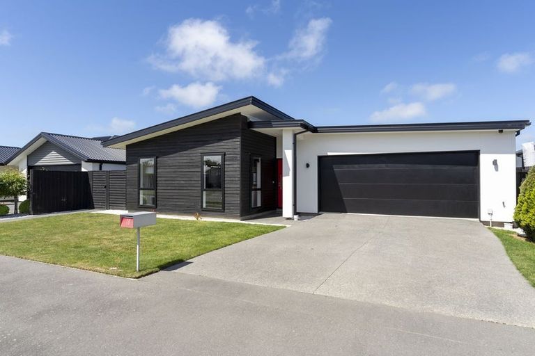 Photo of property in 18 Robert Duncan Road, Belfast, Christchurch, 8051