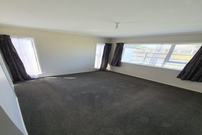 Photo of property in 14b Glengowan Place, Conifer Grove, Takanini, 2112
