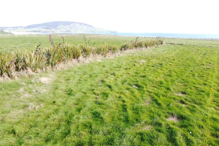 Photo of property in 13 Surrey Street, Orepuki, Riverton, 9881