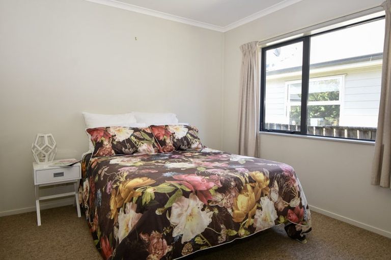 Photo of property in 24 Rexwood Street, Carterton, 5713