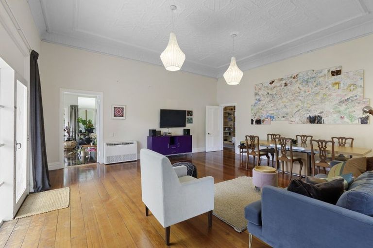 Photo of property in 117 Derwent Street, Island Bay, Wellington, 6023