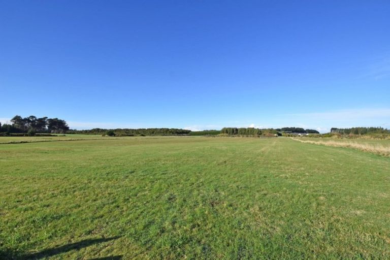 Photo of property in 105 Sunrise Drive, Seaward Bush, Invercargill, 9812