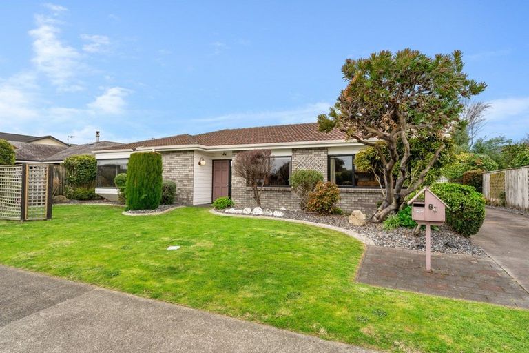 Photo of property in 16 Cedar Drive, Paraparaumu Beach, Paraparaumu, 5032