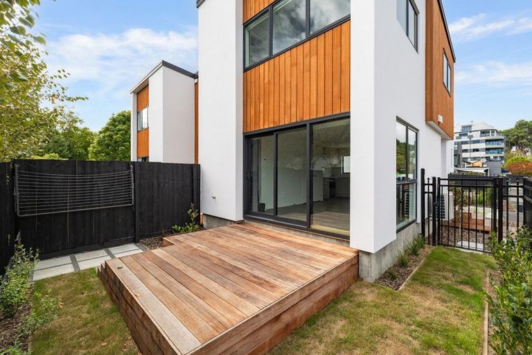 Photo of property in 10 Exeter Street, Lyttelton, 8082