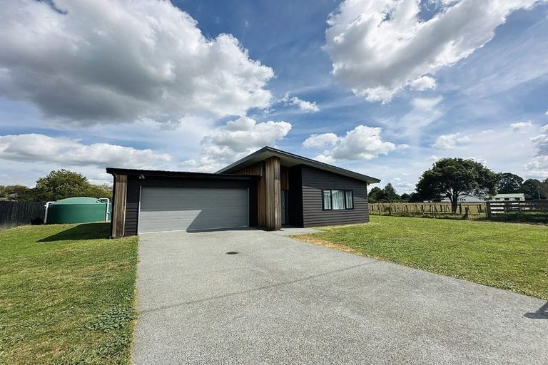 Photo of property in 24 Lissette Road, Newstead, Hamilton, 3286