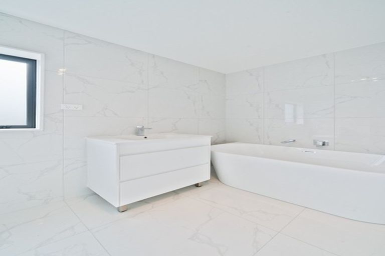 Photo of property in 11a Kimdale Place, Totara Heights, Auckland, 2105