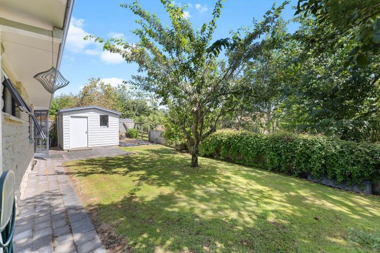 Photo of property in 43 Kinder Street, Acacia Bay, Taupo, 3330