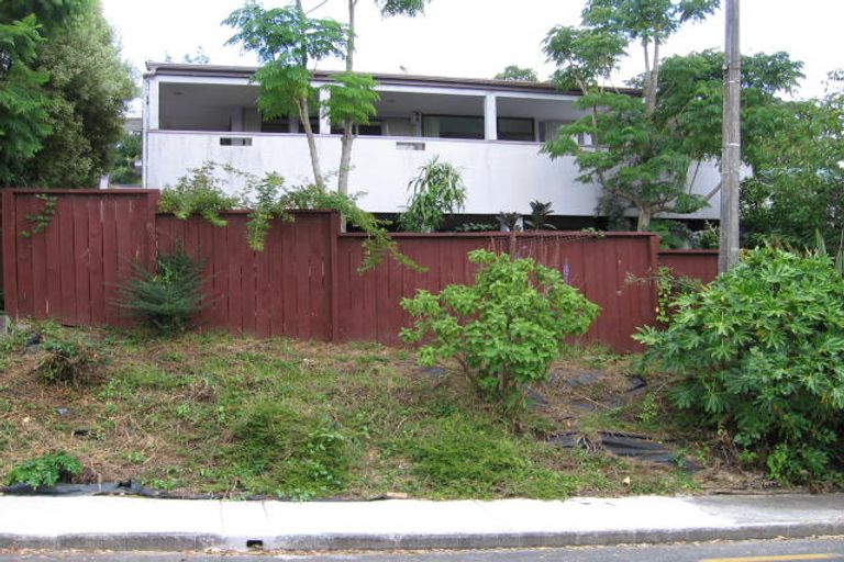 Photo of property in 21a Harrybrook Road, Green Bay, Auckland, 0604