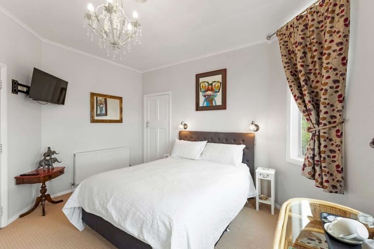 Photo of property in 173 Waihi Road, Hawera, 4610