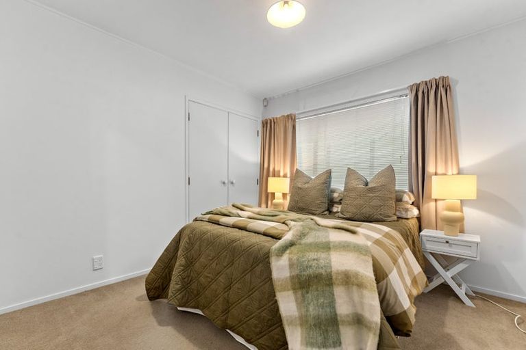 Photo of property in 15 Charles Prevost Drive, The Gardens, Auckland, 2105