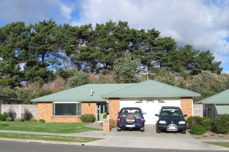 Photo of property in 66 Weggery Drive, Waikanae Beach, Waikanae, 5036