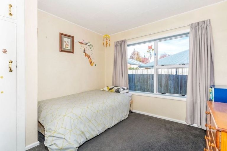 Photo of property in 1/8 Fovant Street, Russley, Christchurch, 8042