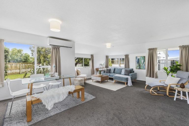 Photo of property in 2 Rosewood Place, Paraparaumu, 5032