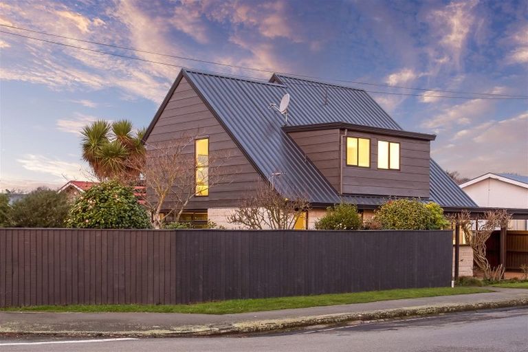 Photo of property in 2/108 Condell Avenue, Papanui, Christchurch, 8053