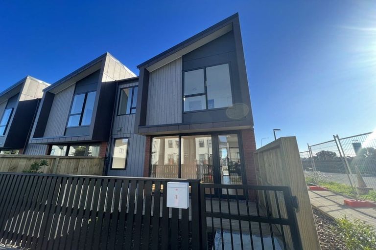 Photo of property in 1 Mahalo Avenue, Wiri, Auckland, 2104