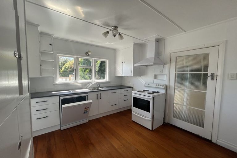 Photo of property in 114 Moana Avenue, Moana, Nelson, 7011