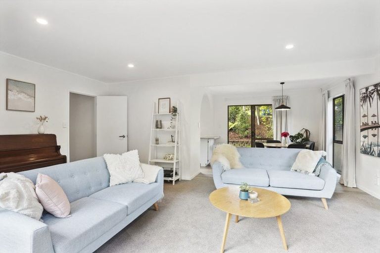 Photo of property in 62 Wirihana Road, Titirangi, Auckland, 0604