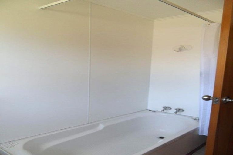 Photo of property in Elsinor Flats, 48e Merton Street, Trentham, Upper Hutt, 5018