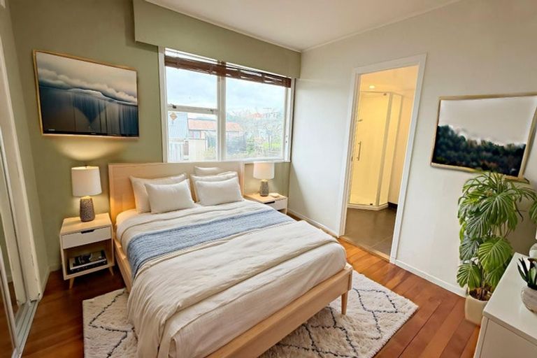 Photo of property in 140 Ti Rakau Drive, Pakuranga, Auckland, 2010