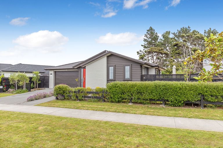 Photo of property in 91 Manuel Road, Silverdale, 0932