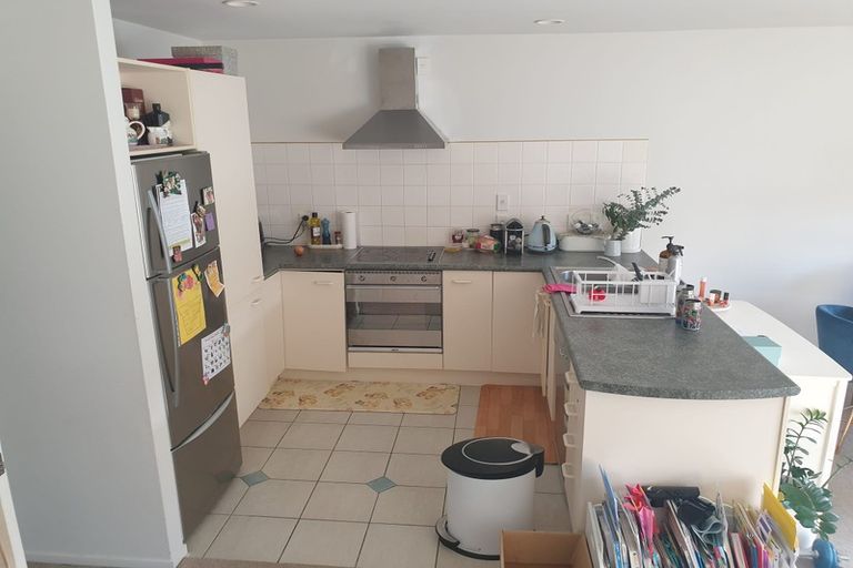 Photo of property in 8/36 John Jennings Drive, Oteha, Auckland, 0632