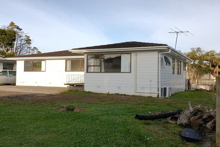 Photo of property in 10 Elvira Place, Ranui, Auckland, 0612