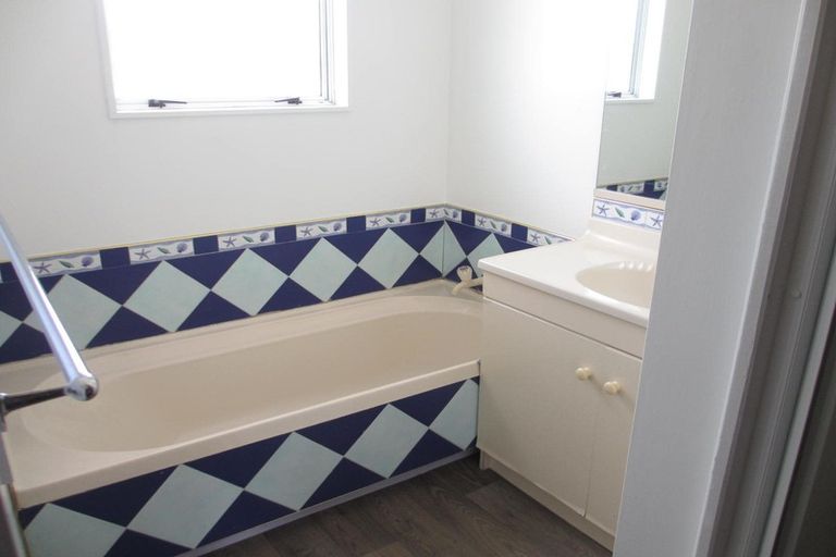 Photo of property in 15 Mercury Street, Milson, Palmerston North, 4414