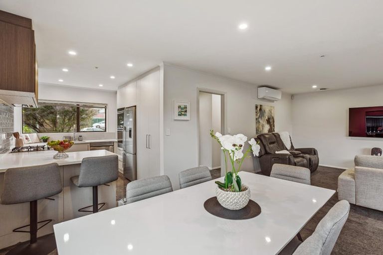 Photo of property in 2/65 Granville Drive, Massey, Auckland, 0614