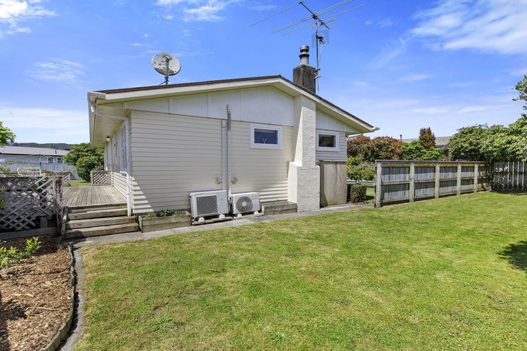 Photo of property in 25 Longfellow Street, Trentham, Upper Hutt, 5018