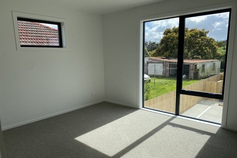 Photo of property in 4/43 Yeovil Road, Te Atatu Peninsula, Auckland, 0610