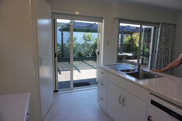 Photo of property in 76b Middle Road, Havelock North, 4130