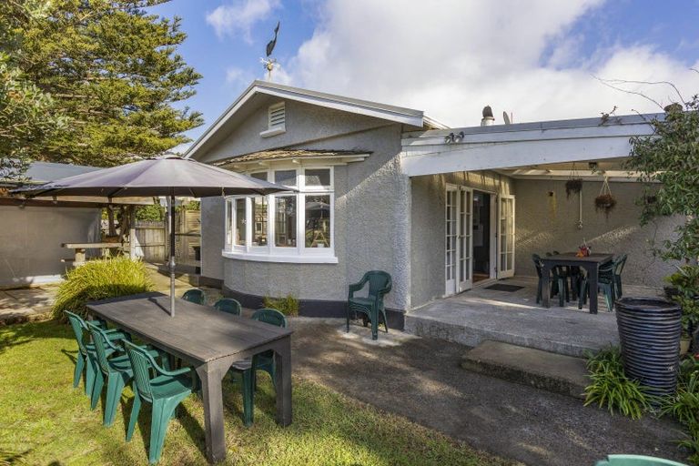 Photo of property in 9 West Beach, Waitara, 4320