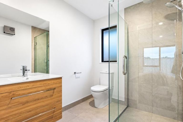 Photo of property in 21 Oakmill Drive, Casebrook, Christchurch, 8051