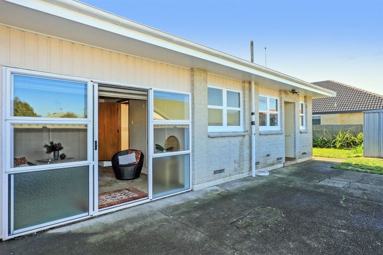 Photo of property in 210a Grove Road, Mayfair, Hastings, 4122