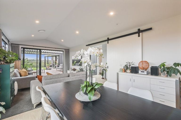 Photo of property in 18 Ellmers Street, Woodend, 7691