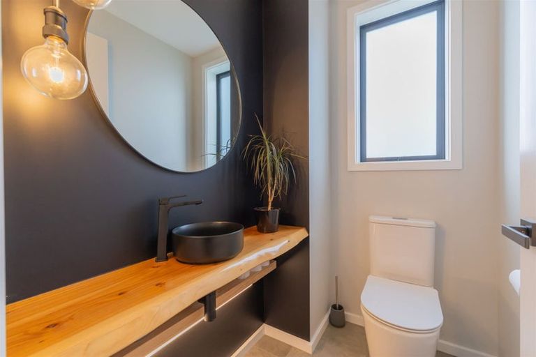 Photo of property in 6 Ralph Moir Drive, Te Anau, 9679