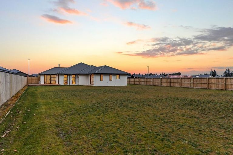 Photo of property in 46 Memorial Crescent, Methven, 7730