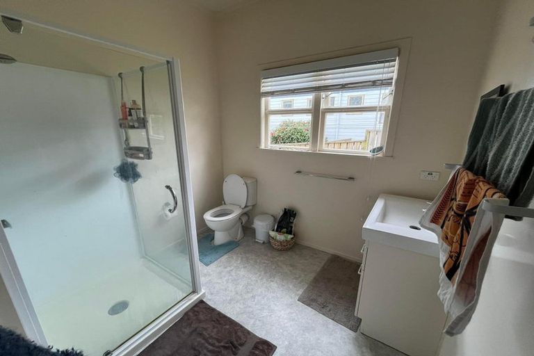 Photo of property in 2 Foyle Street, Island Bay, Wellington, 6023