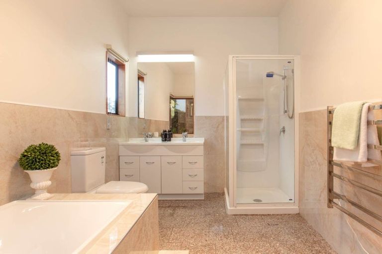 Photo of property in 1214 East Coast Road, Redvale, Albany, 0794