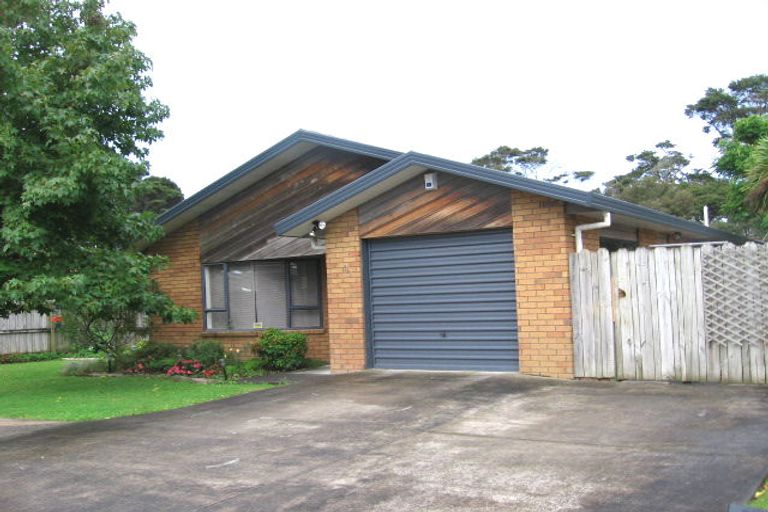 Photo of property in 34 Waimoko Glen, Swanson, Auckland, 0612