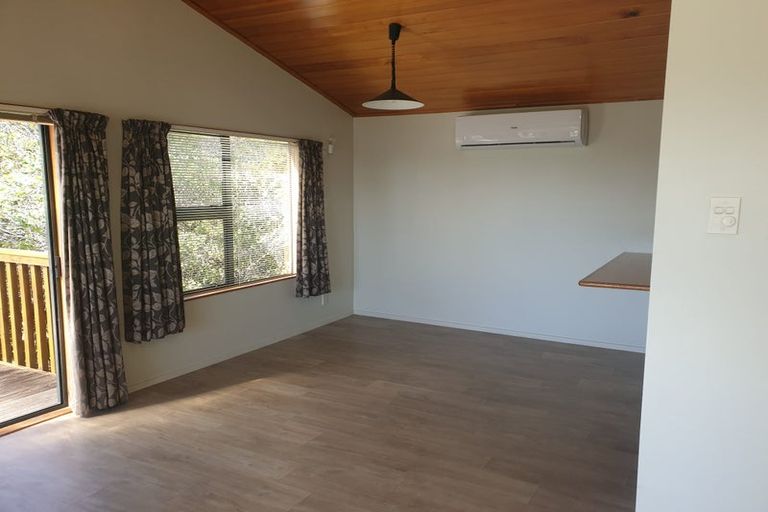 Photo of property in 38 Banyan Drive, Totara Heights, Auckland, 2105