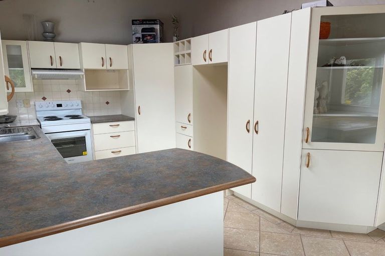 Photo of property in 94 Arran Road, Browns Bay, Auckland, 0630