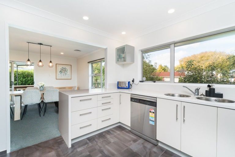 Photo of property in 8 Aintree Crescent, Awapuni, Palmerston North, 4412